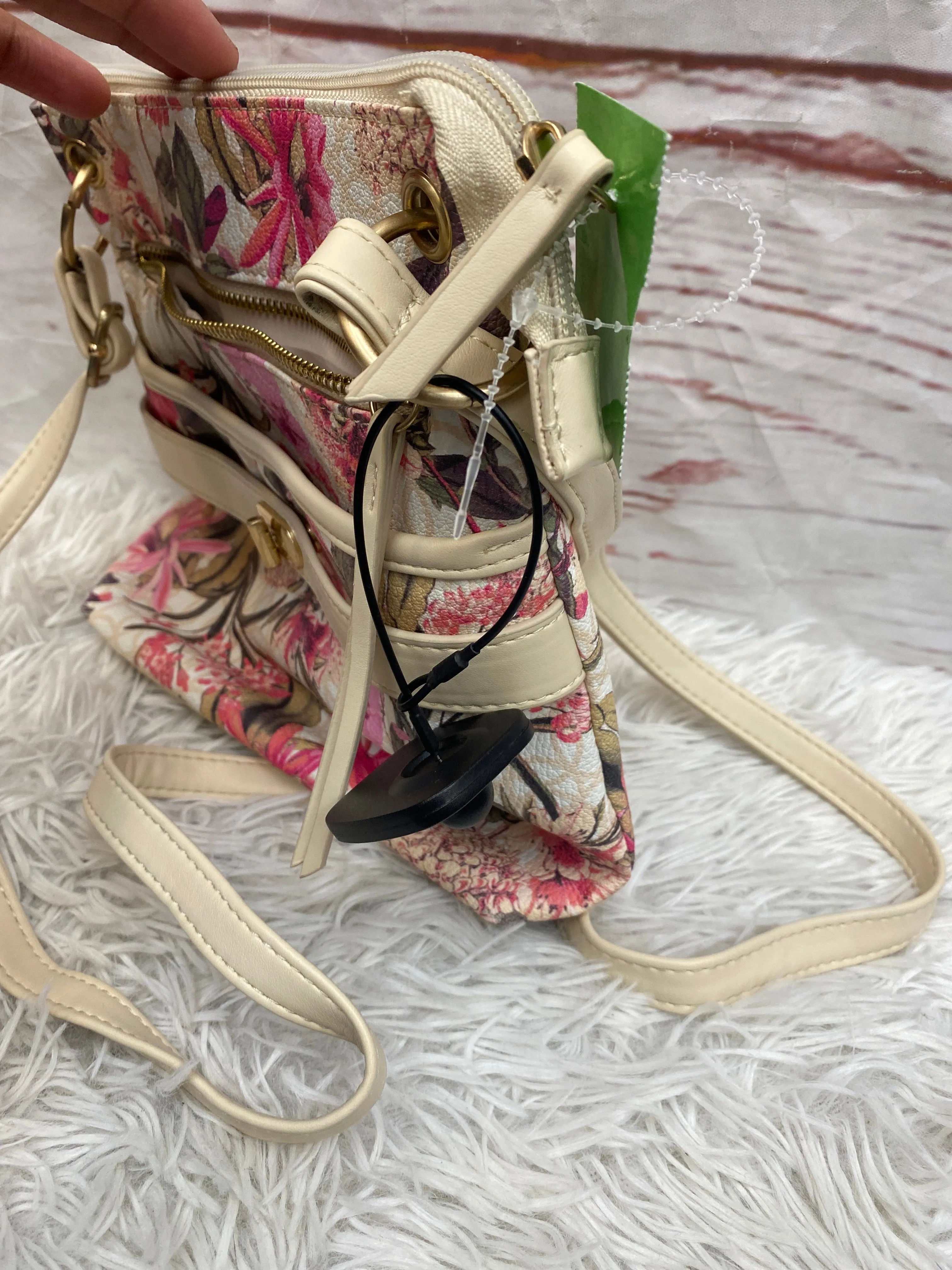 Crossbody By Clothes Mentor  Size: Small