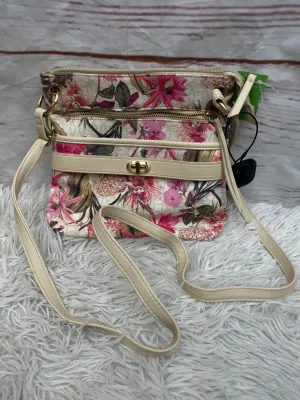 Crossbody By Clothes Mentor  Size: Small
