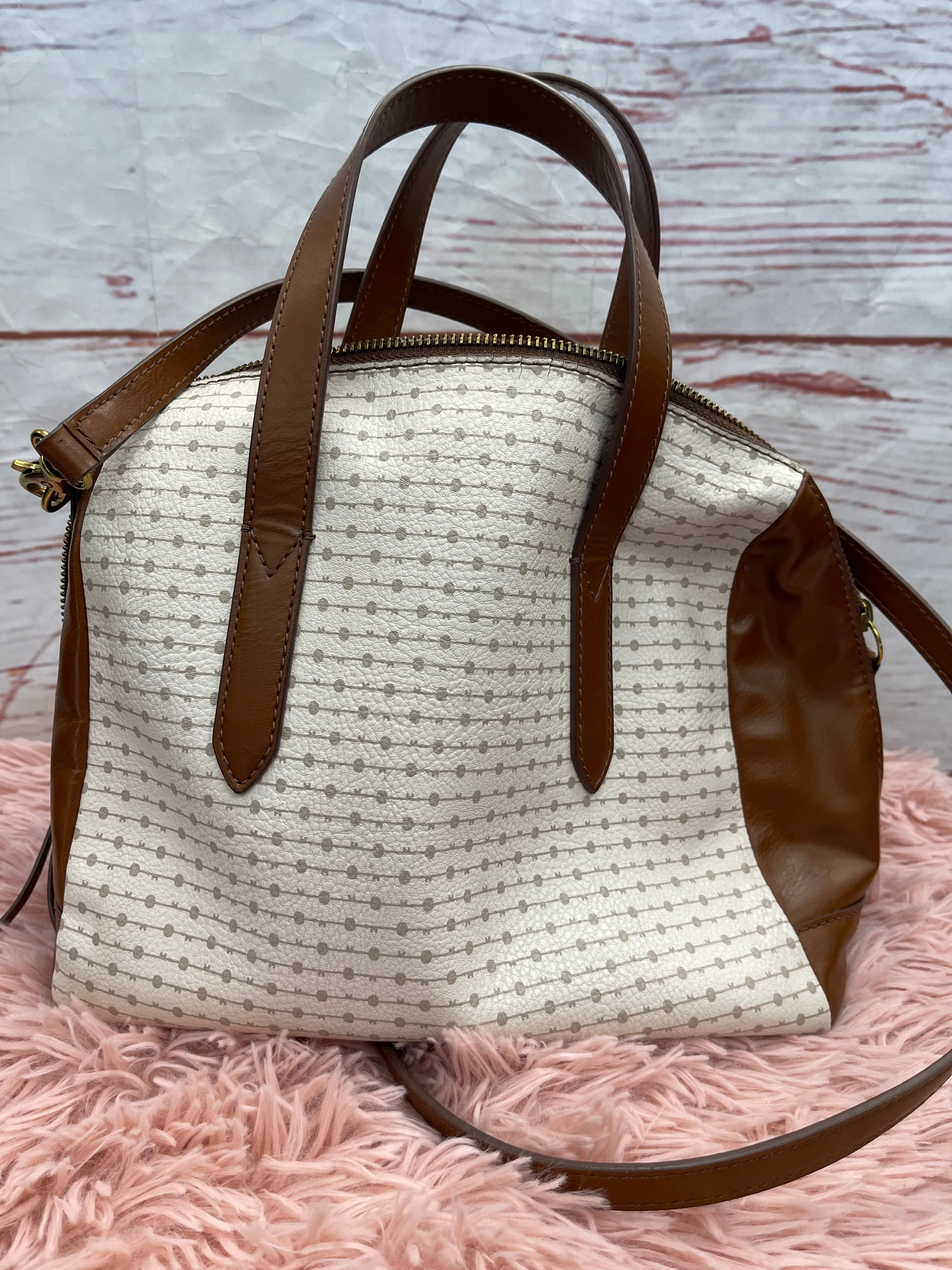 Crossbody By Fossil  Size: Small