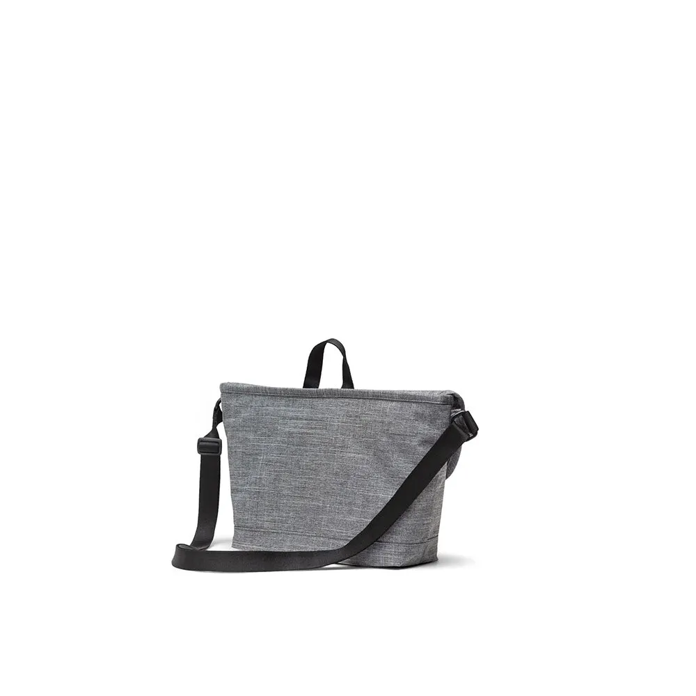 Herschel Cove Small Messenger 7,5L Bags - Raven Crosshatch